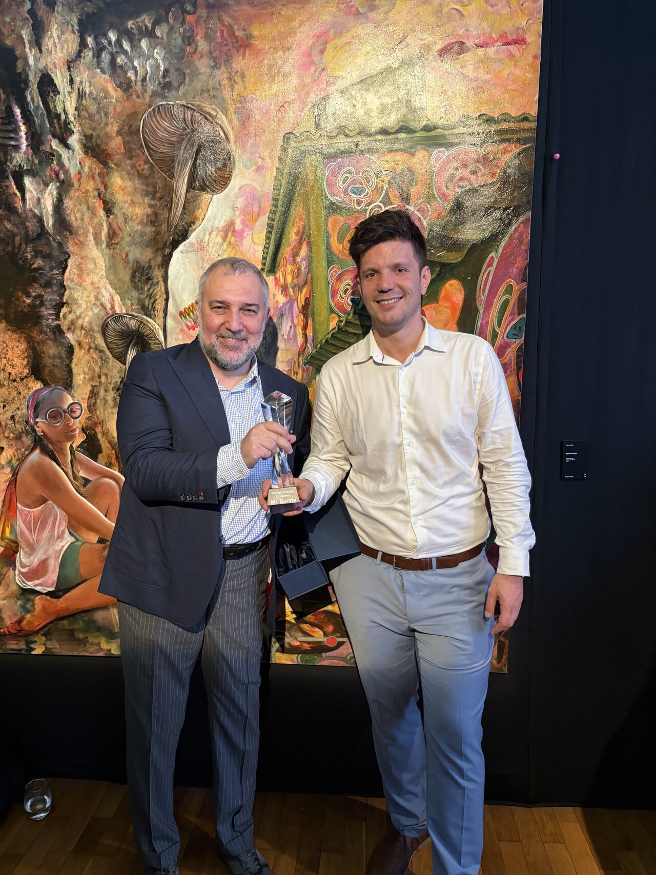 Marian Calborean and Dan Virtopeanu of MrBenny with the award Digital Startup Excellence