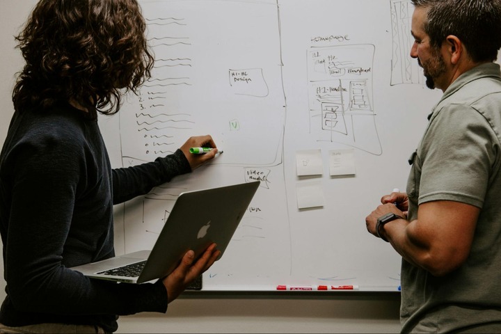 HubSpot vs. Zoho vs. Salesforce: A CRM Comparison for SMBs